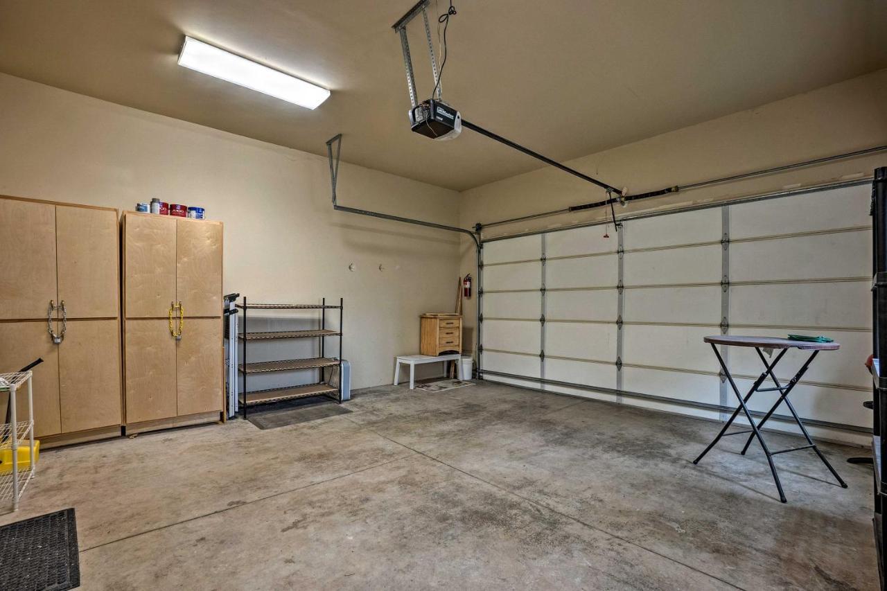 Quiet Waterfront Escape With Hot Tub And Beach Access! Gold Beach Exterior foto