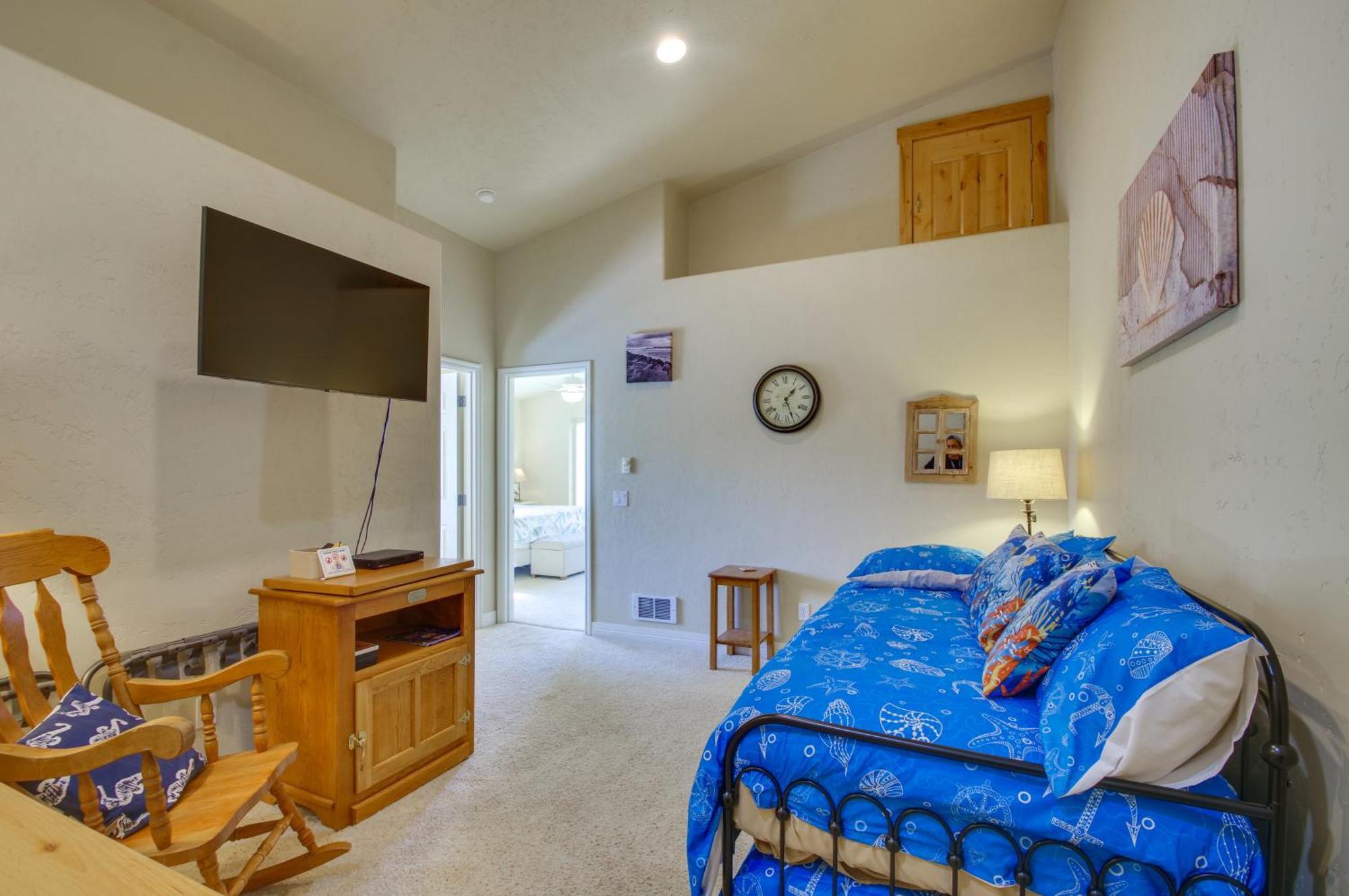 Quiet Waterfront Escape With Hot Tub And Beach Access! Gold Beach Exterior foto