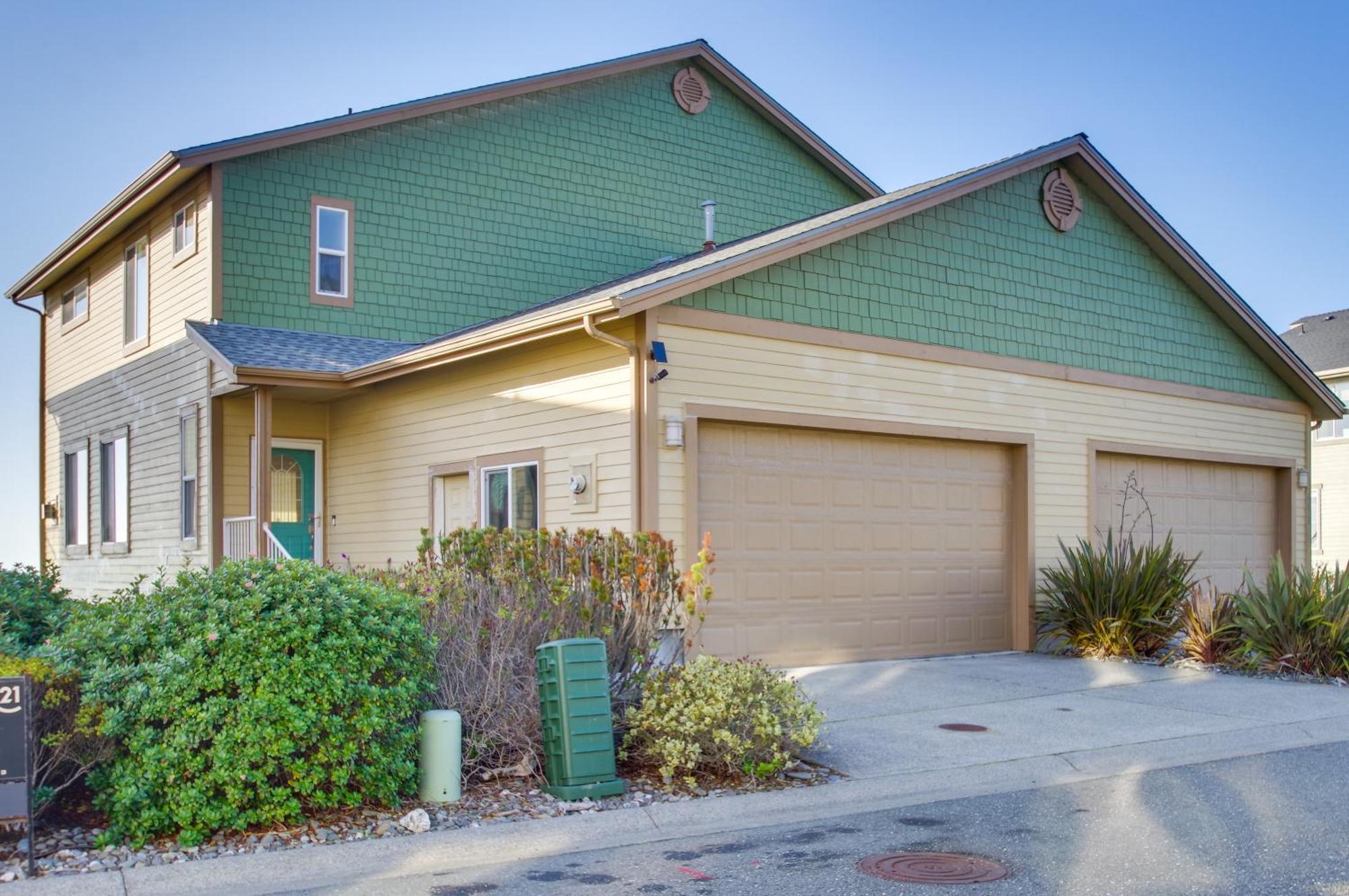 Quiet Waterfront Escape With Hot Tub And Beach Access! Gold Beach Exterior foto