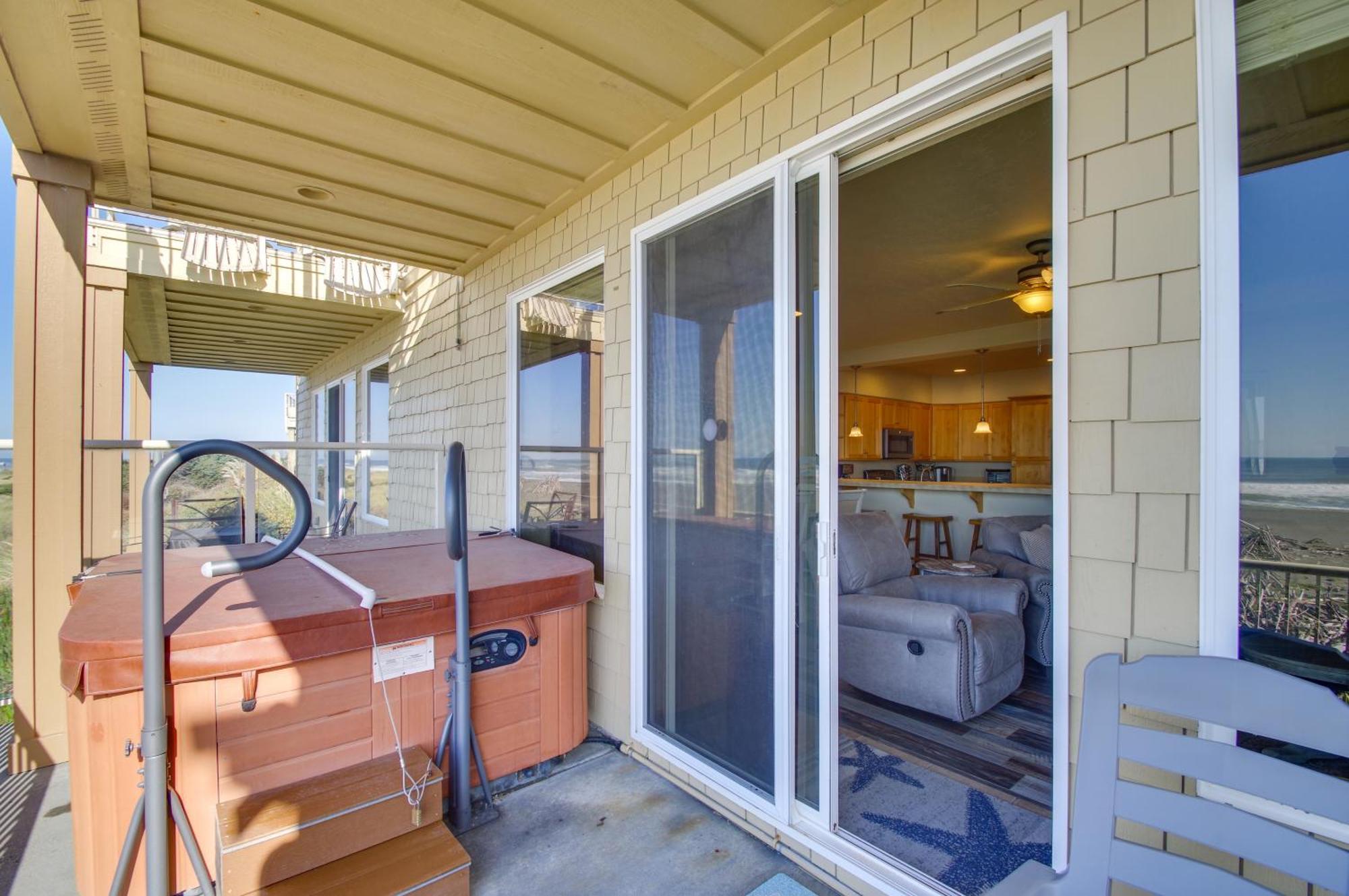 Quiet Waterfront Escape With Hot Tub And Beach Access! Gold Beach Exterior foto