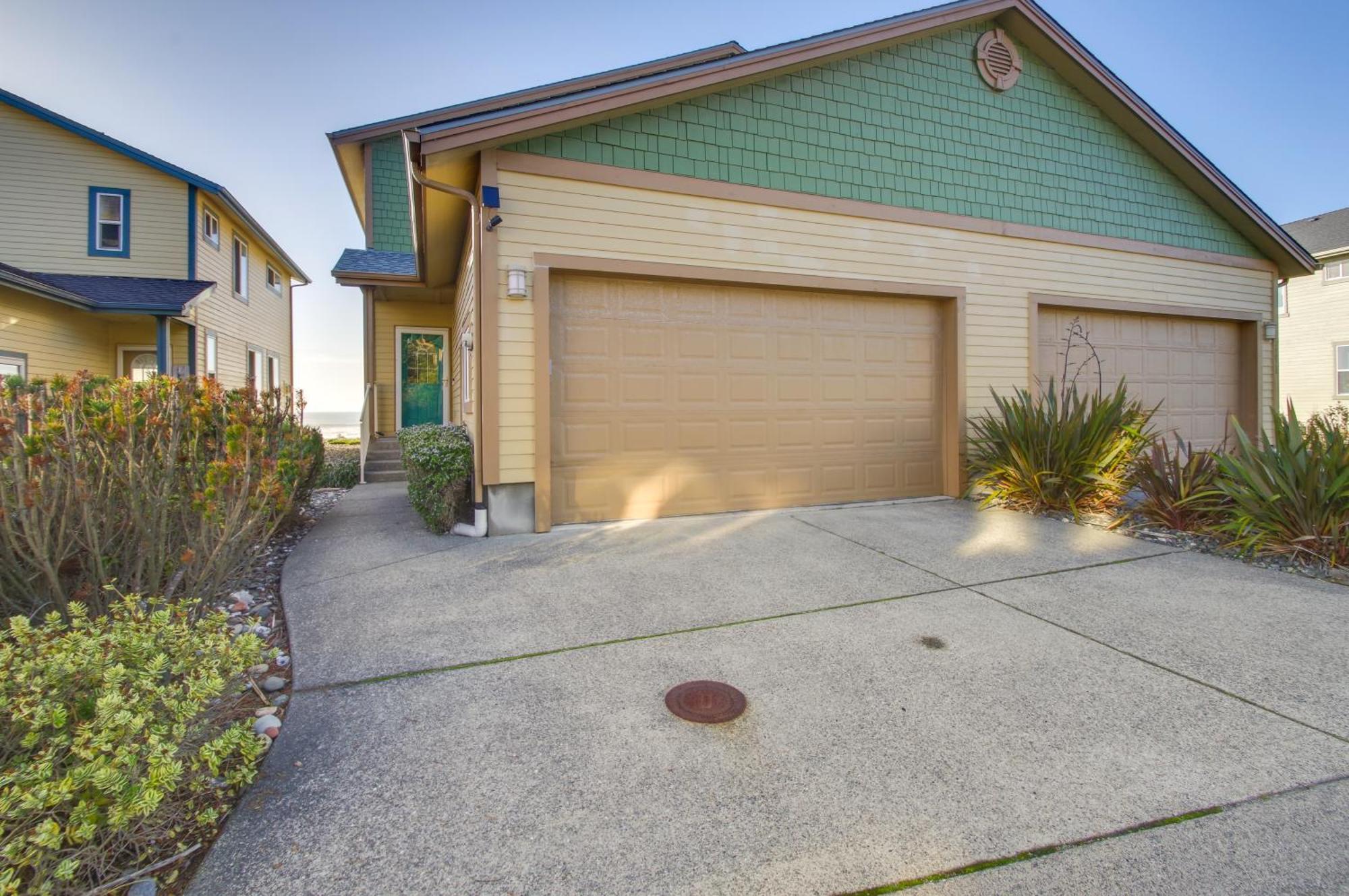 Quiet Waterfront Escape With Hot Tub And Beach Access! Gold Beach Exterior foto